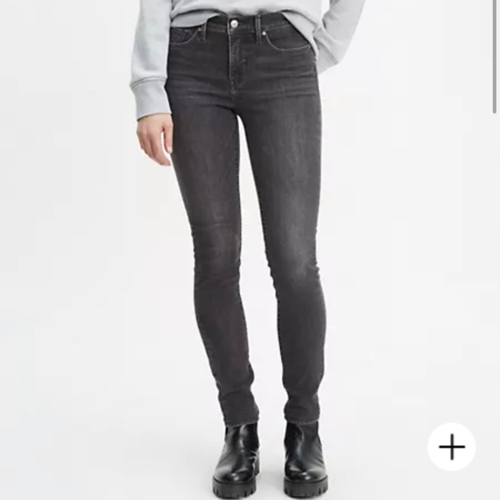 Levi’s 311 Shaping Skinny Jeans Size 28